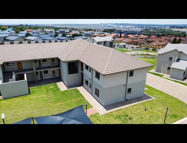 1 BEDROOM TOWNHOUSE FOR SALE IN NOORDWYK